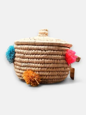 Woven straw basket - Retro